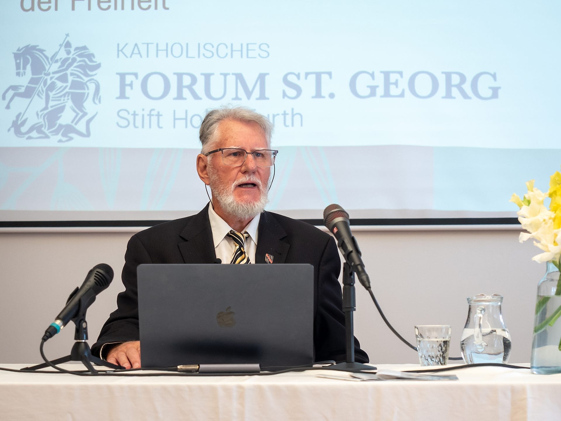 P. Markus Buchmaier und Dr. theol. Ramona M. Kordesch